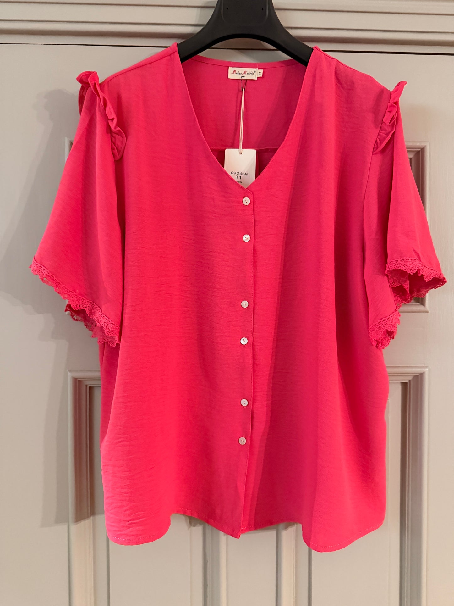 FUCHSIA PINK BELL SLEEVE BLOSUE (CURVE COLLECTION)