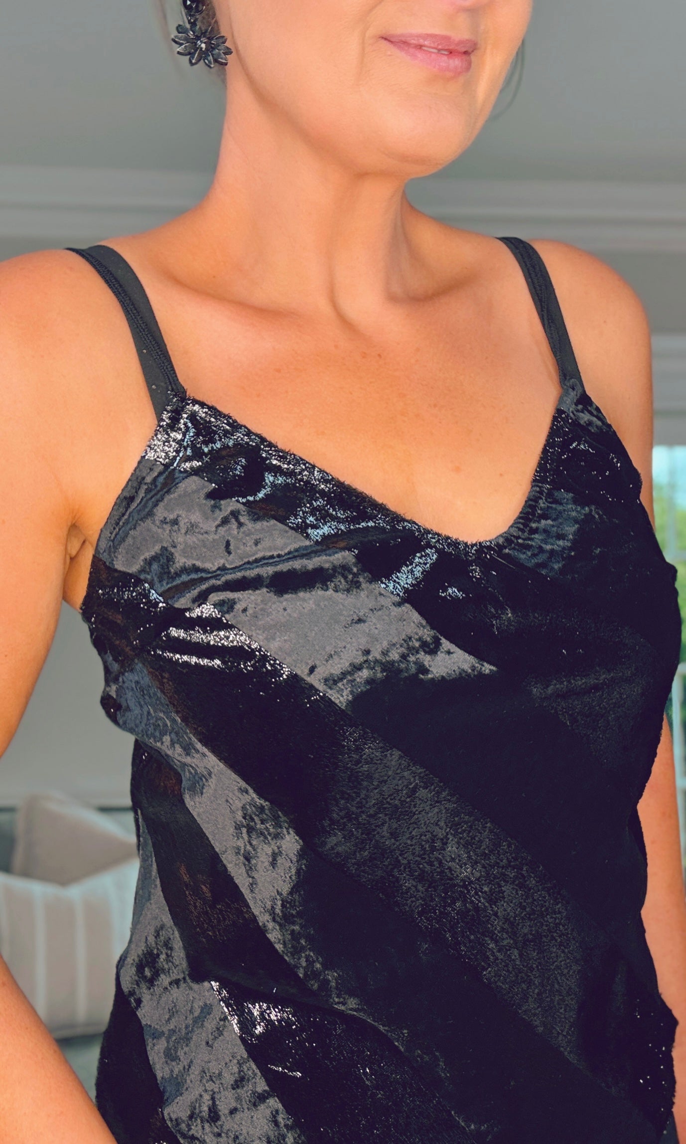 BLACK VELOUR CAMI