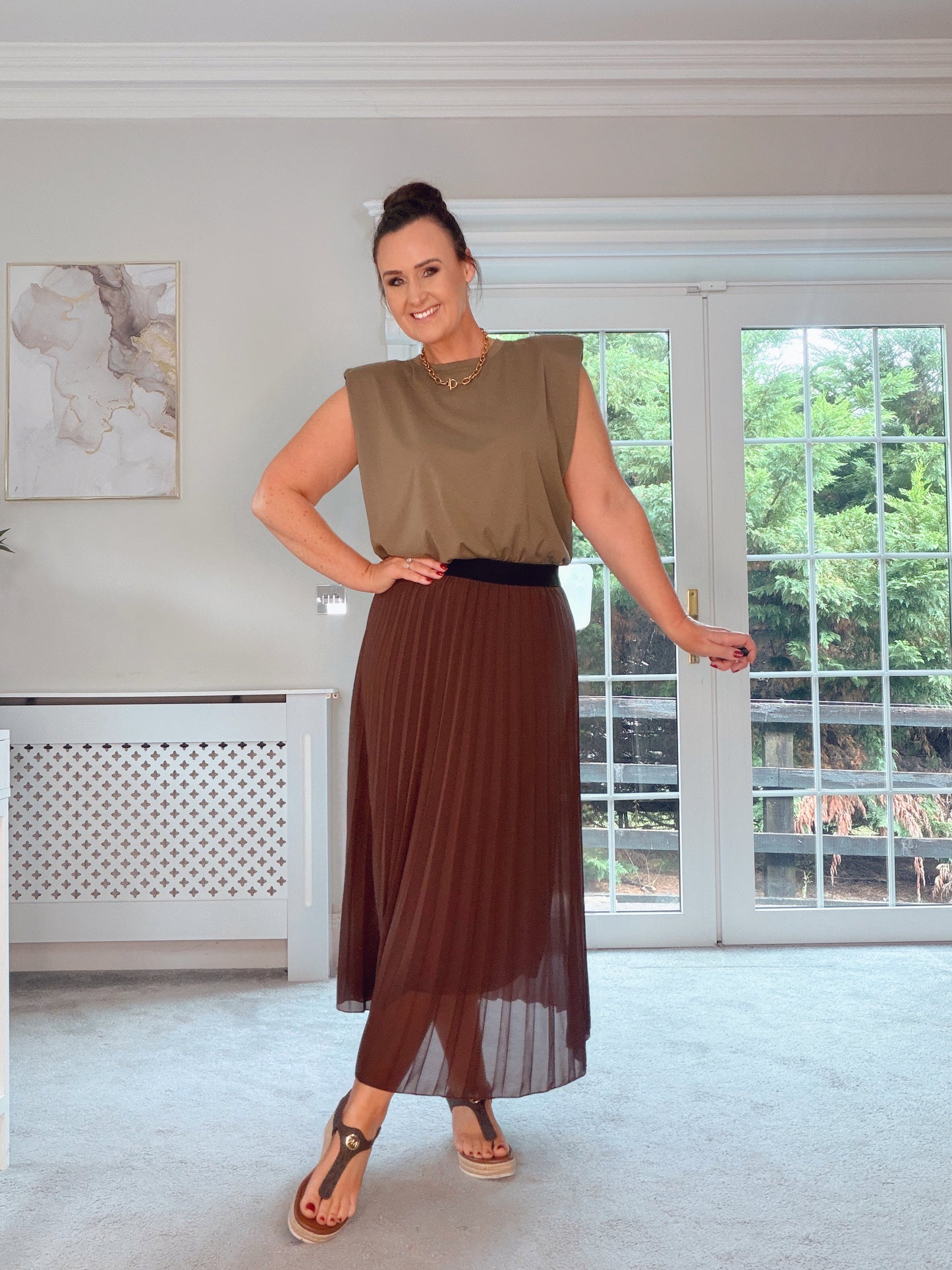 KHAKI GREEN PADDED SHOULDER TSHIRT