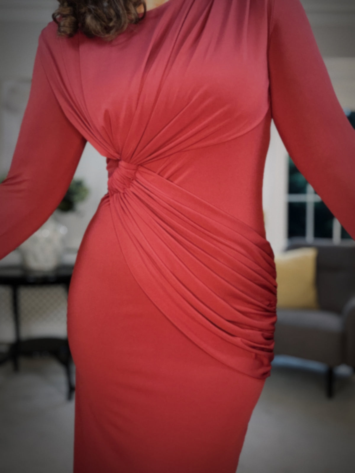 BURGUNDY STRETCH DRAPE DRESS