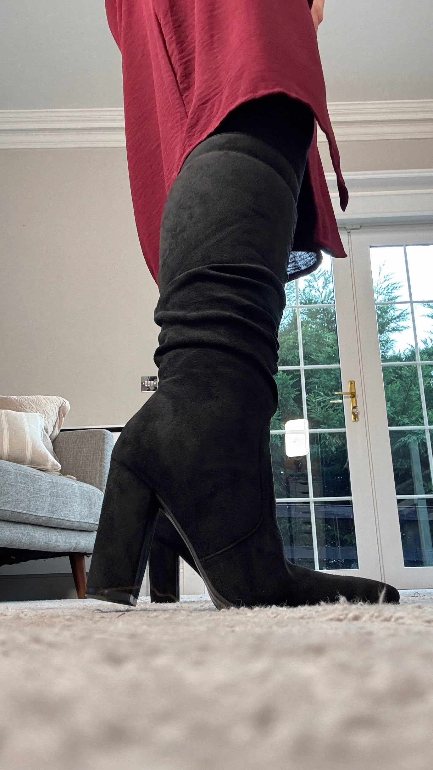 BLACK KNEE HIGH BOOTS