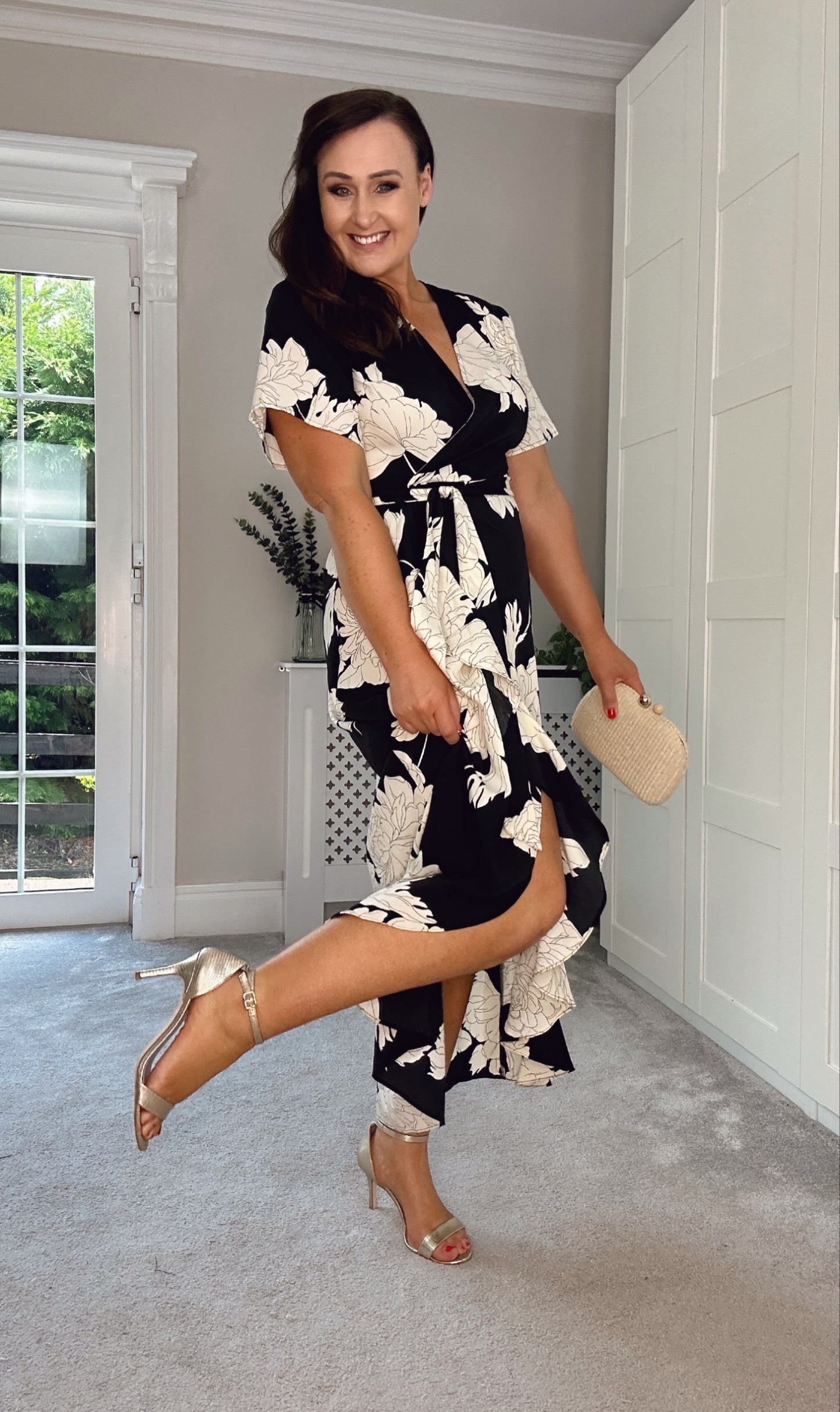 BLACK AND CREAM FLORAL PRINT MOCK WRAP DRESS