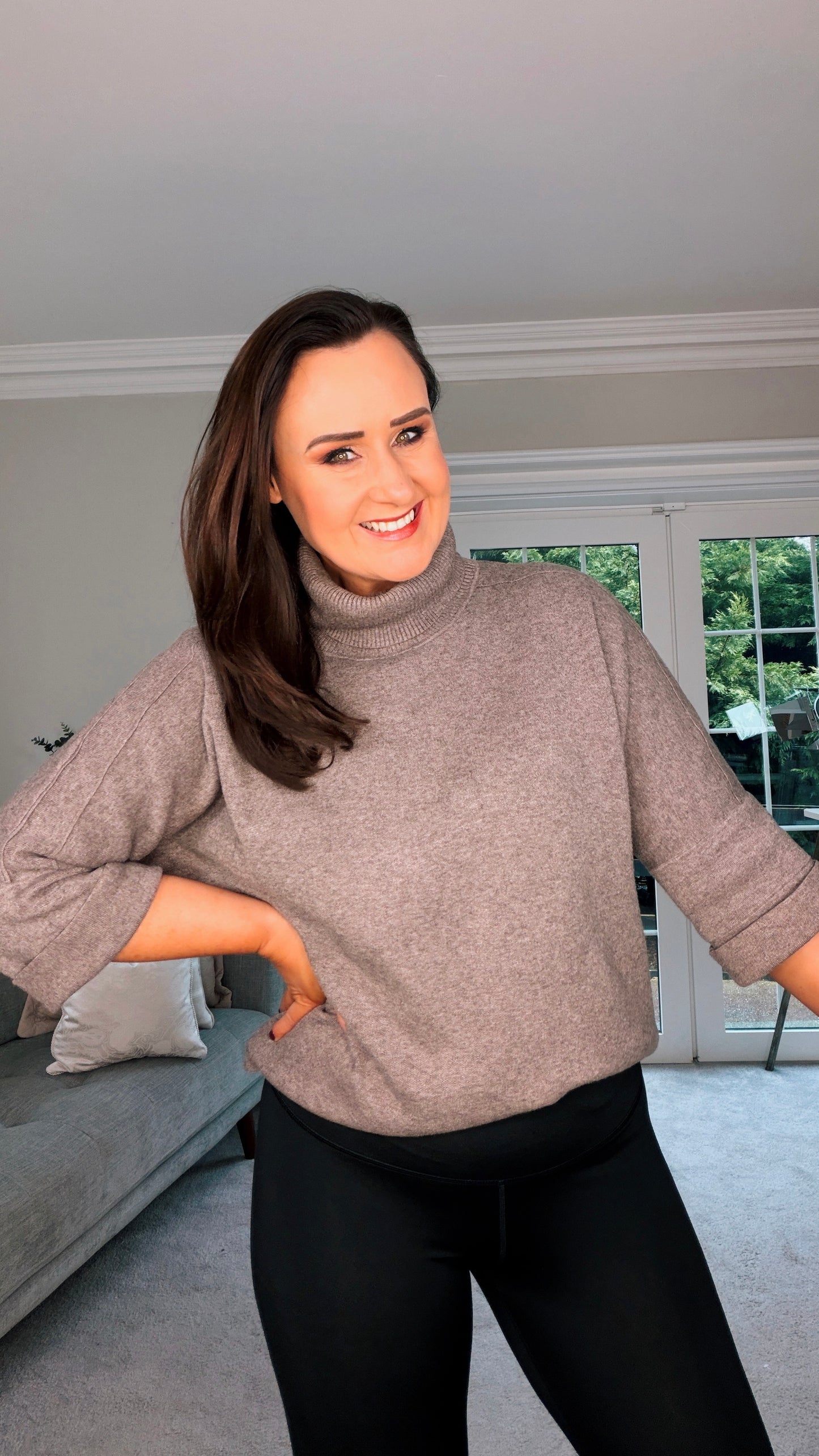 TAUPE BATWING OVERSIZED POLONECK