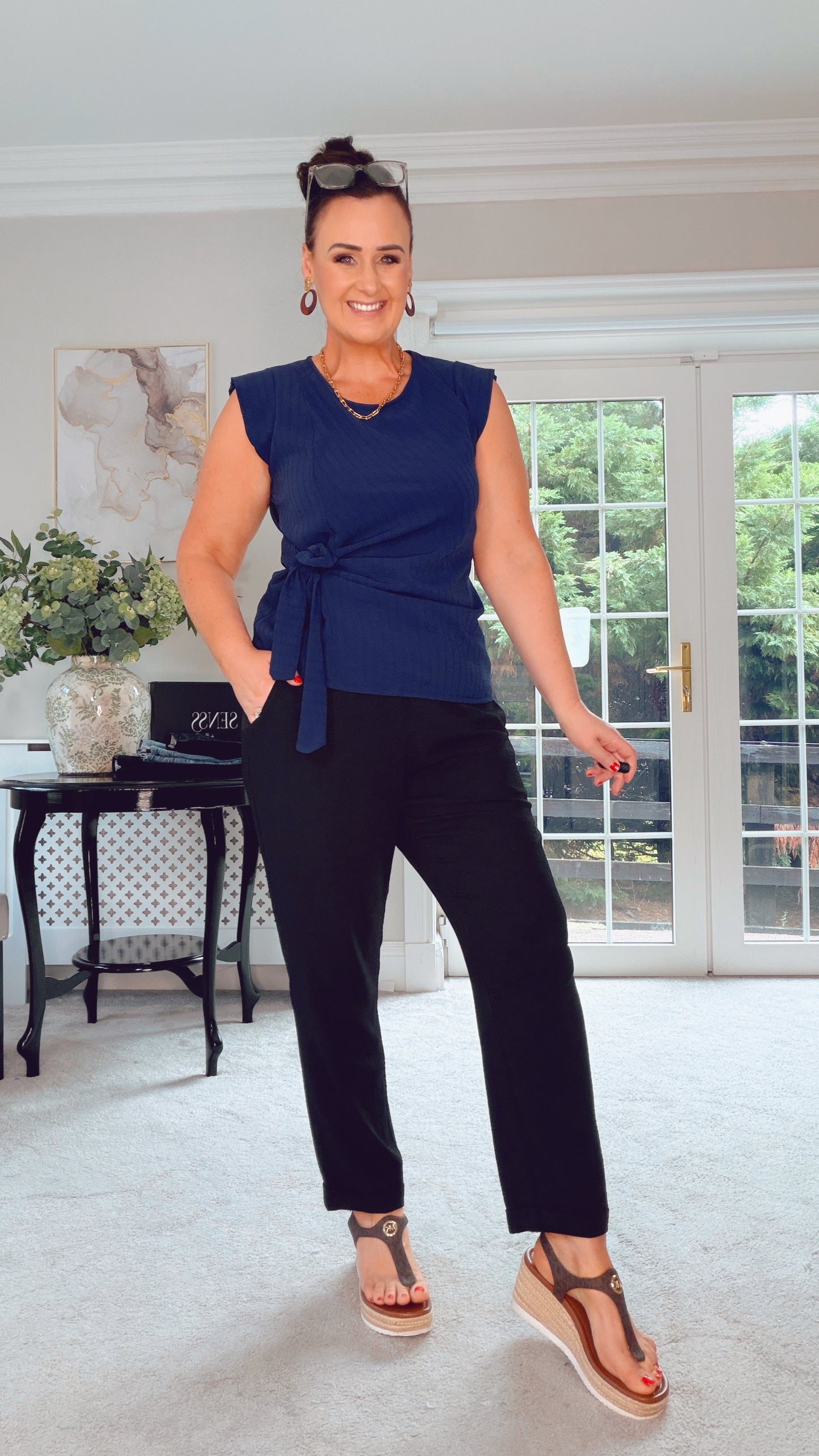 NAVY SIDE TIE DETAILED BLOUSE