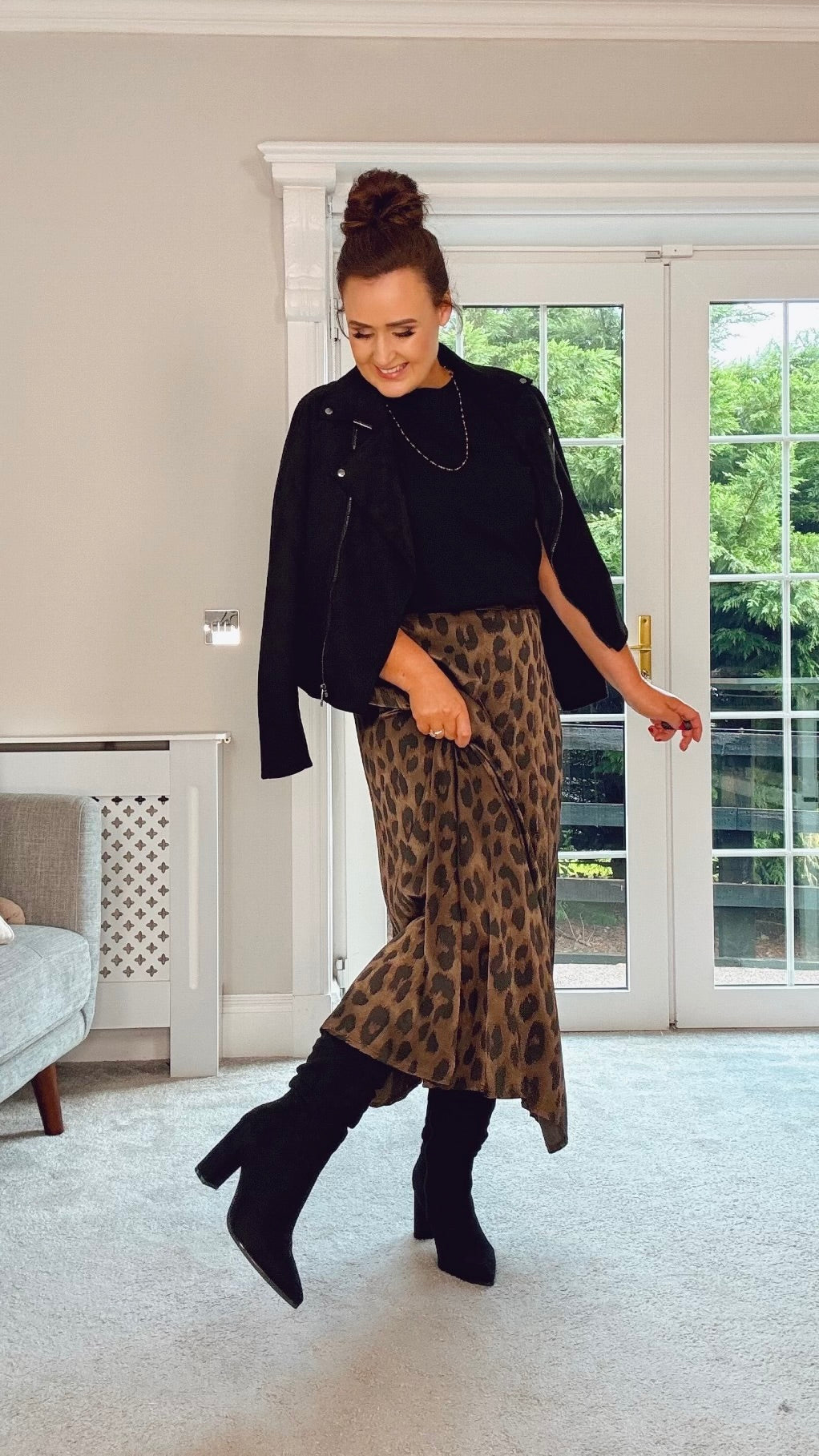BLACK BLOCK HEEL SUEDETTE BOOTS