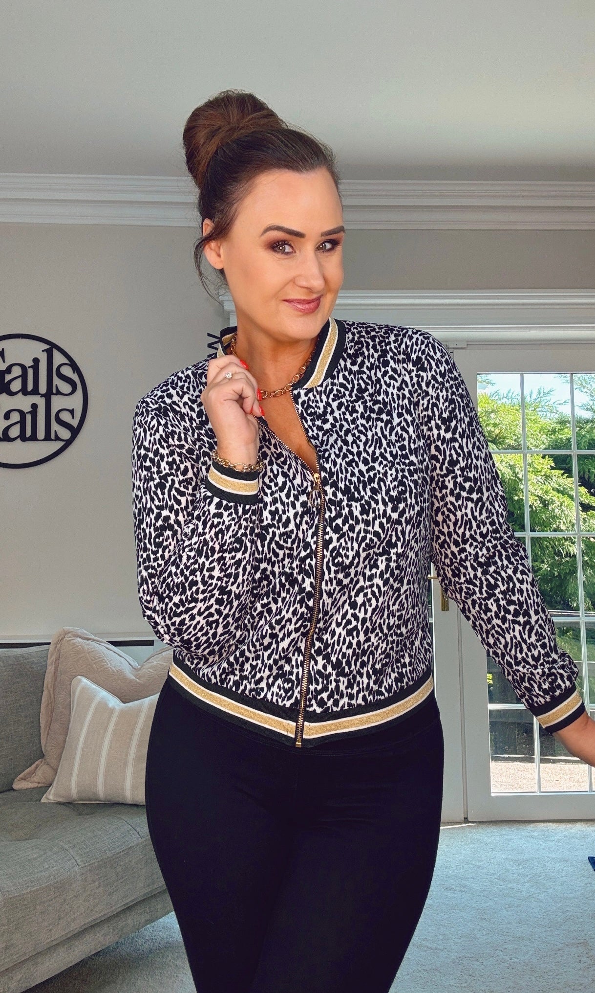 BLACK & WHITE LEOPARD PRINT BOMBER