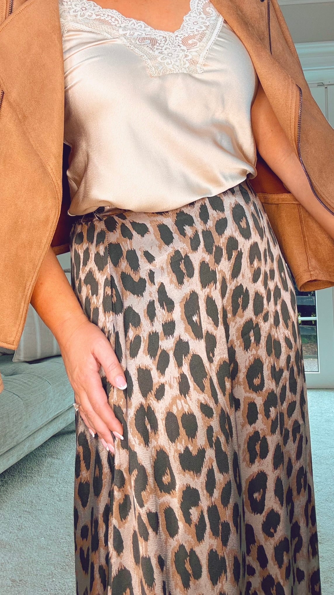TAN LEOPARD PRINT SKIRT