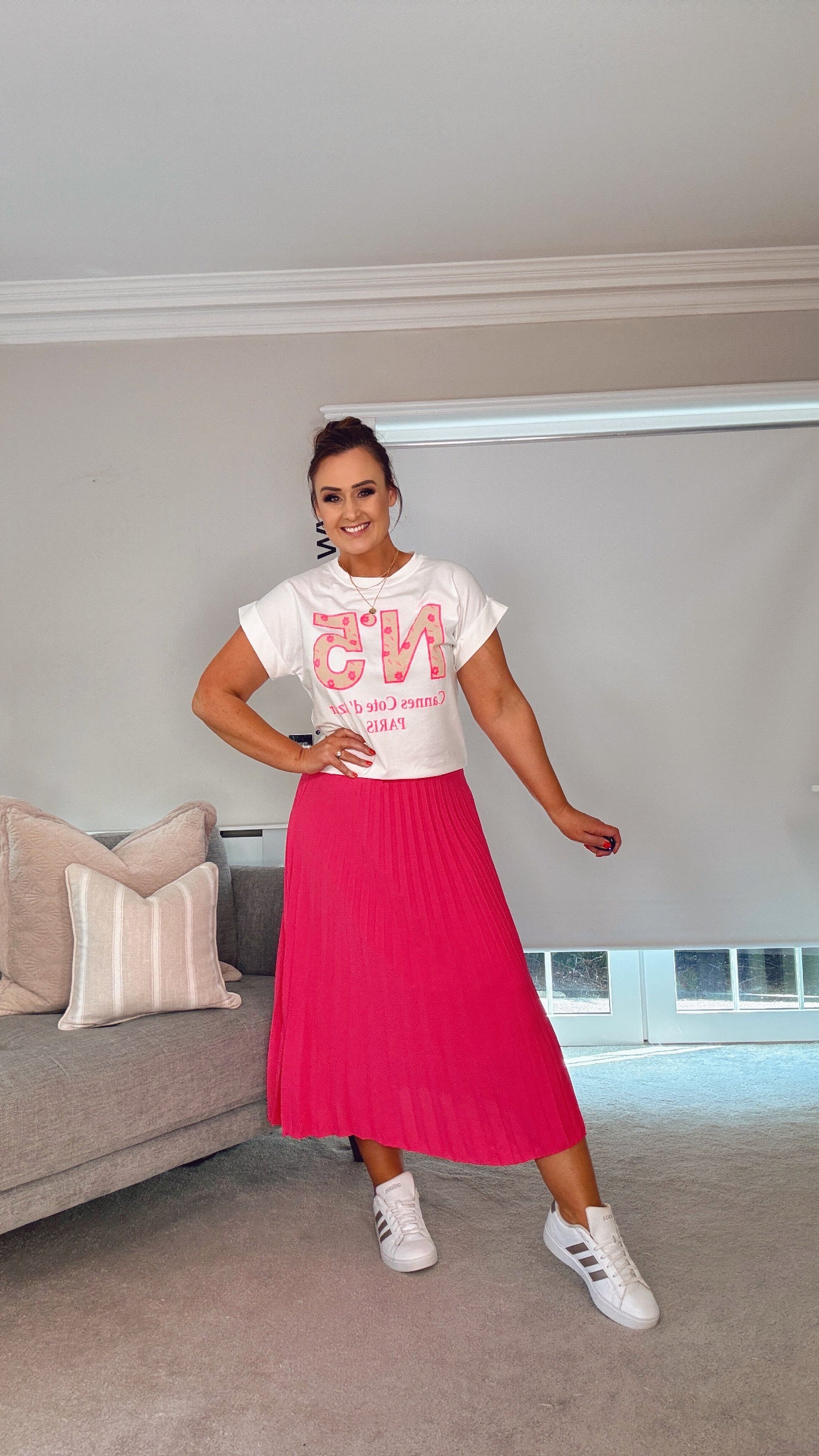 NEON PINK PLEATED SKIRT