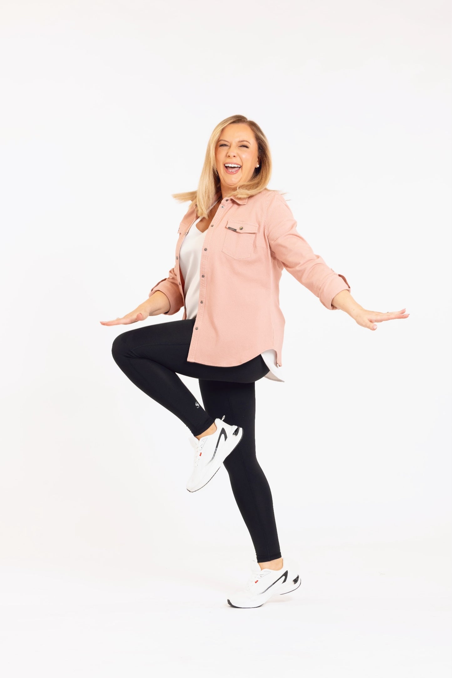 SENSS - THE TRADITIONAL PINK DENIM SHIRT
