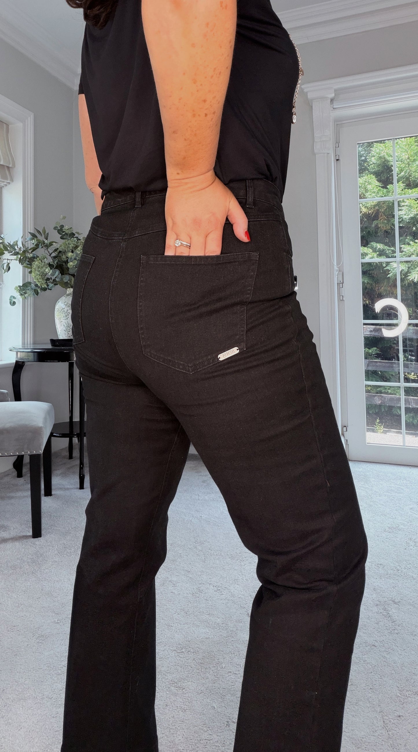 THE SENSS MOM JEANS - BLACK