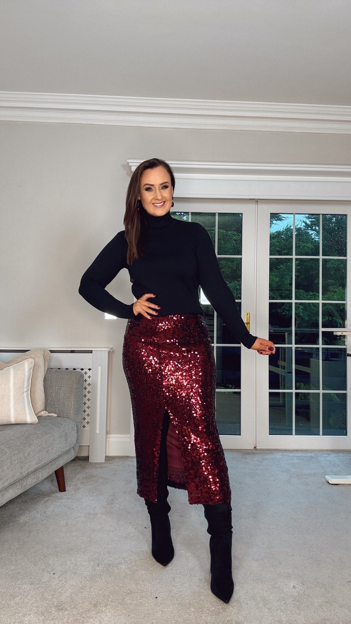 BURGUNDY SEQUIN MIDI STRETCH SKIRT
