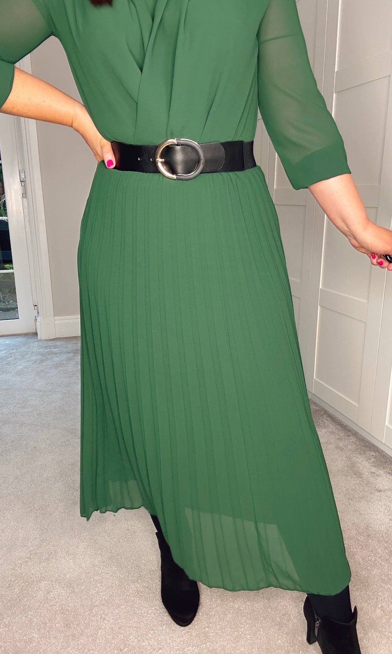 Green pleated outlet skirt 00