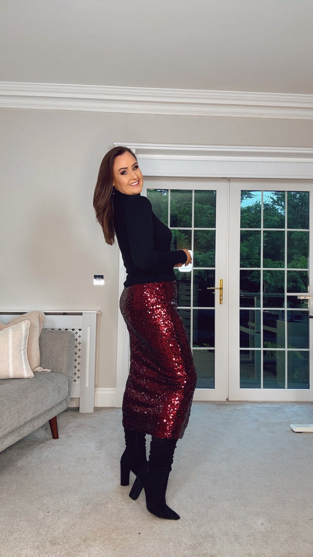 BURGUNDY SEQUIN MIDI STRETCH SKIRT