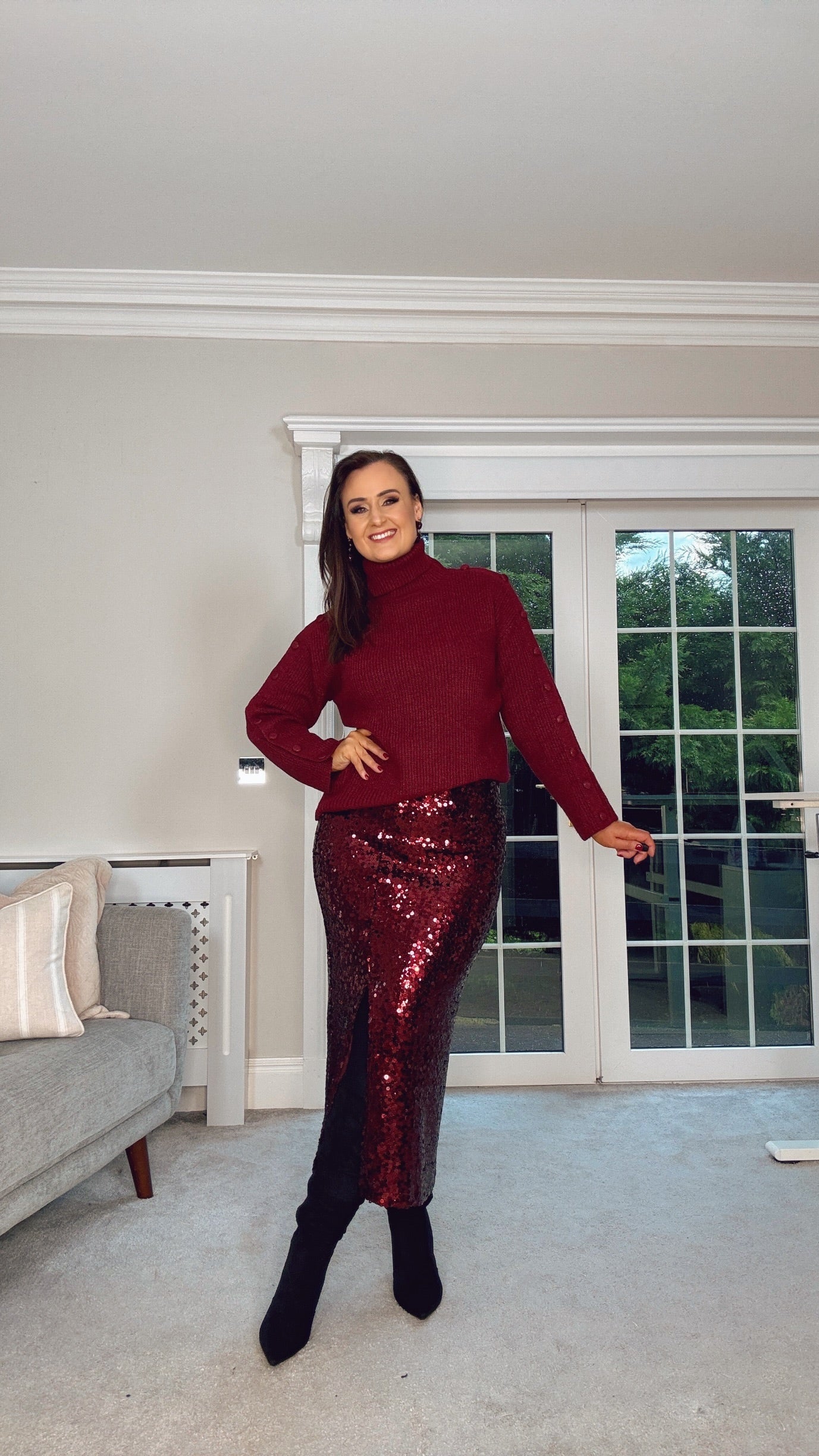 BURGUNDY SEQUENCE MIDI STRETCH SKIRT