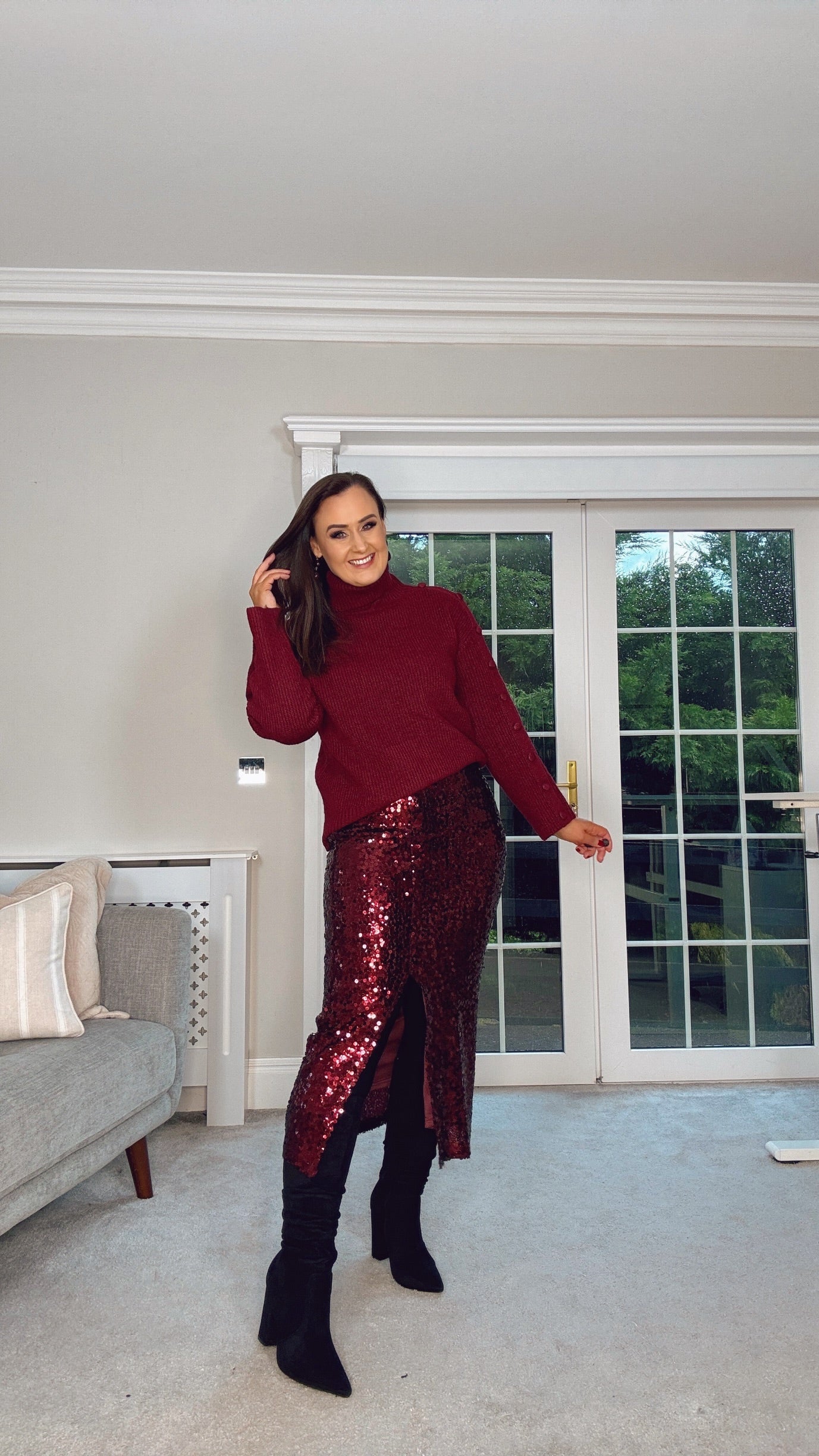 BURGUNDY SEQUENCE MIDI STRETCH SKIRT