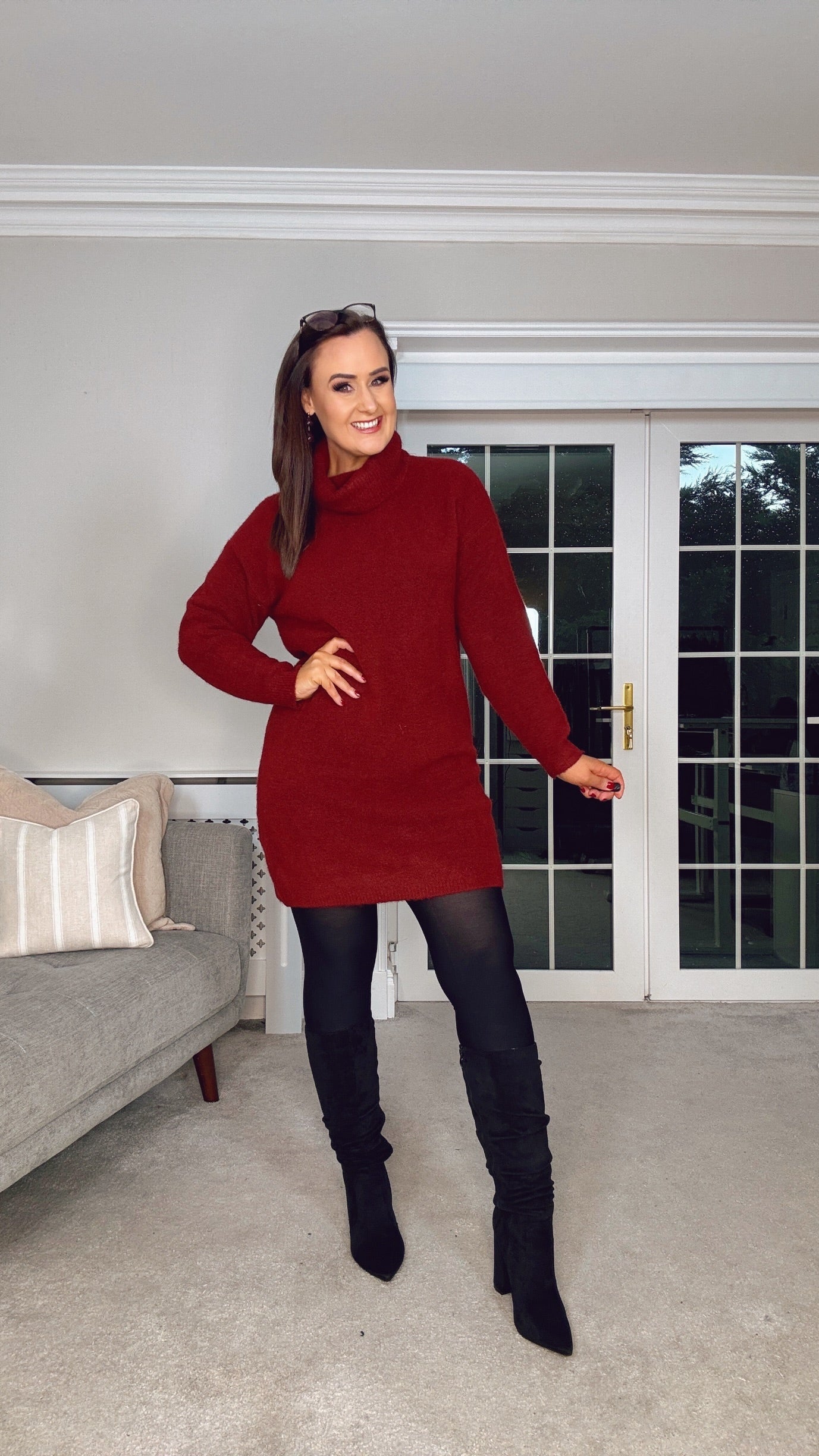 BURGUNDY OVERSIZED SHORT KNIT DRESS