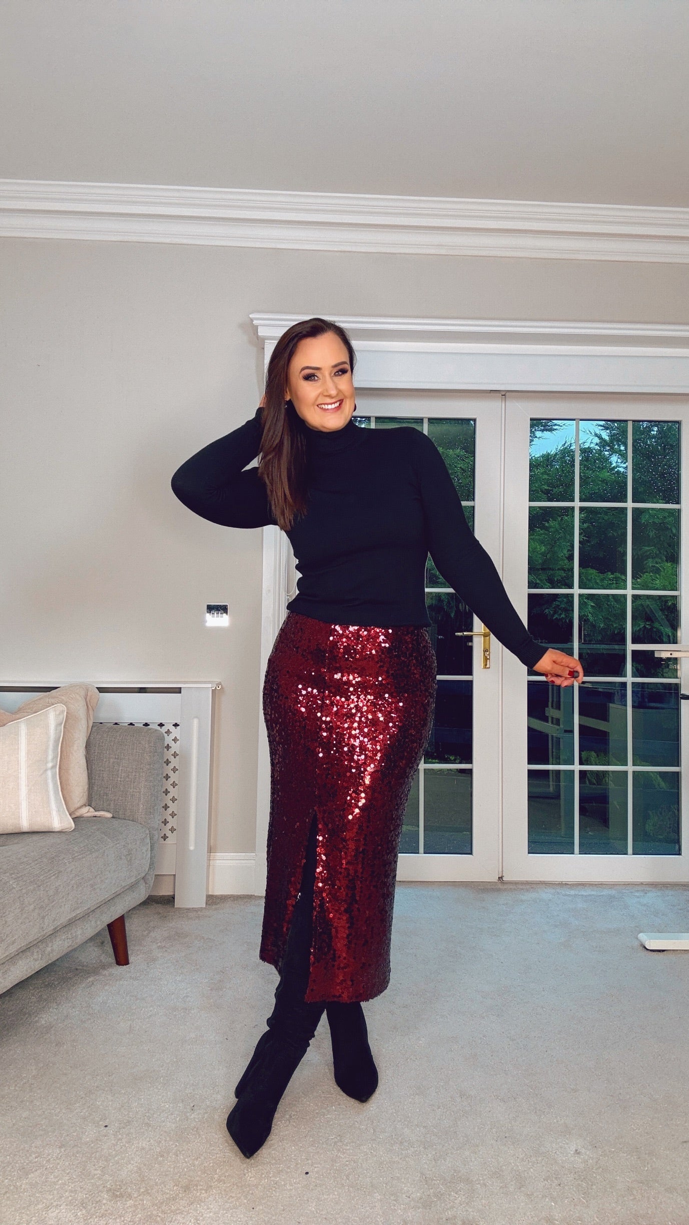 BURGUNDY SEQUENCE MIDI STRETCH SKIRT