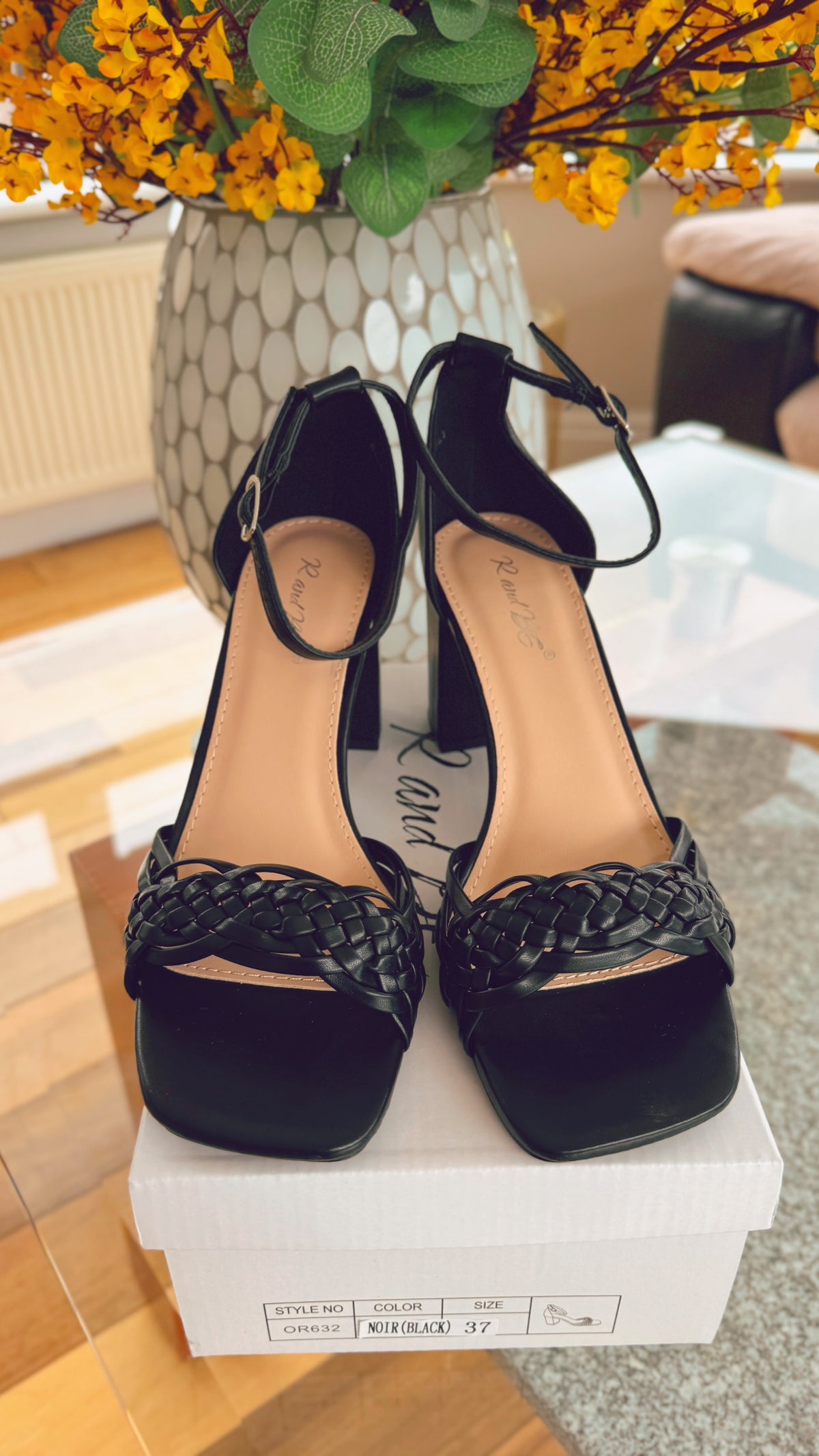 BLACK BLOCK HEEL WOVEN SANDALS