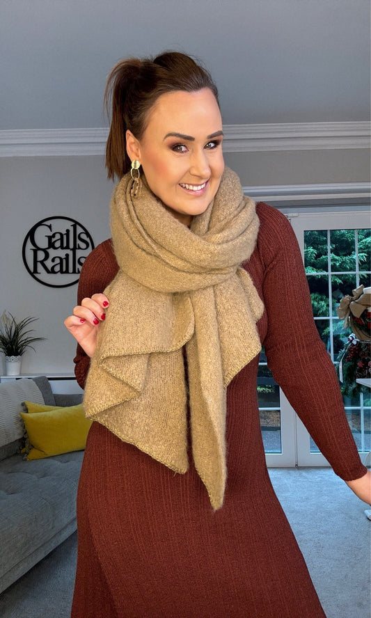 BISCUIT CHUNKY KNIT SCARF