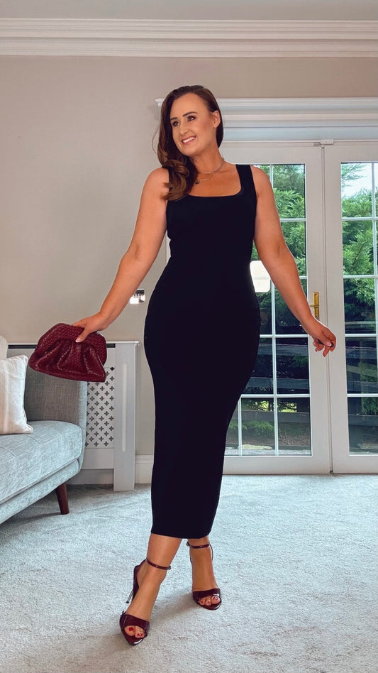 BLACK RIBBED FITTED ROCK DRESS