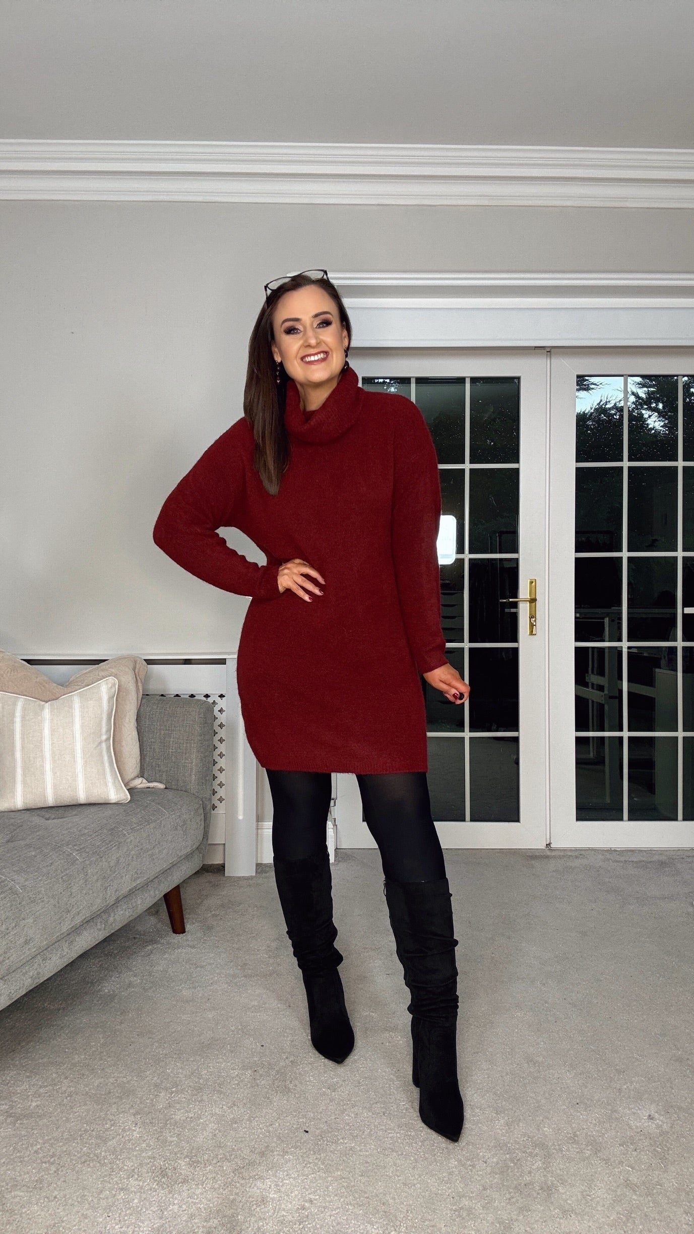 BURGUNDY OVERSIZED SHORT KNIT DRESS