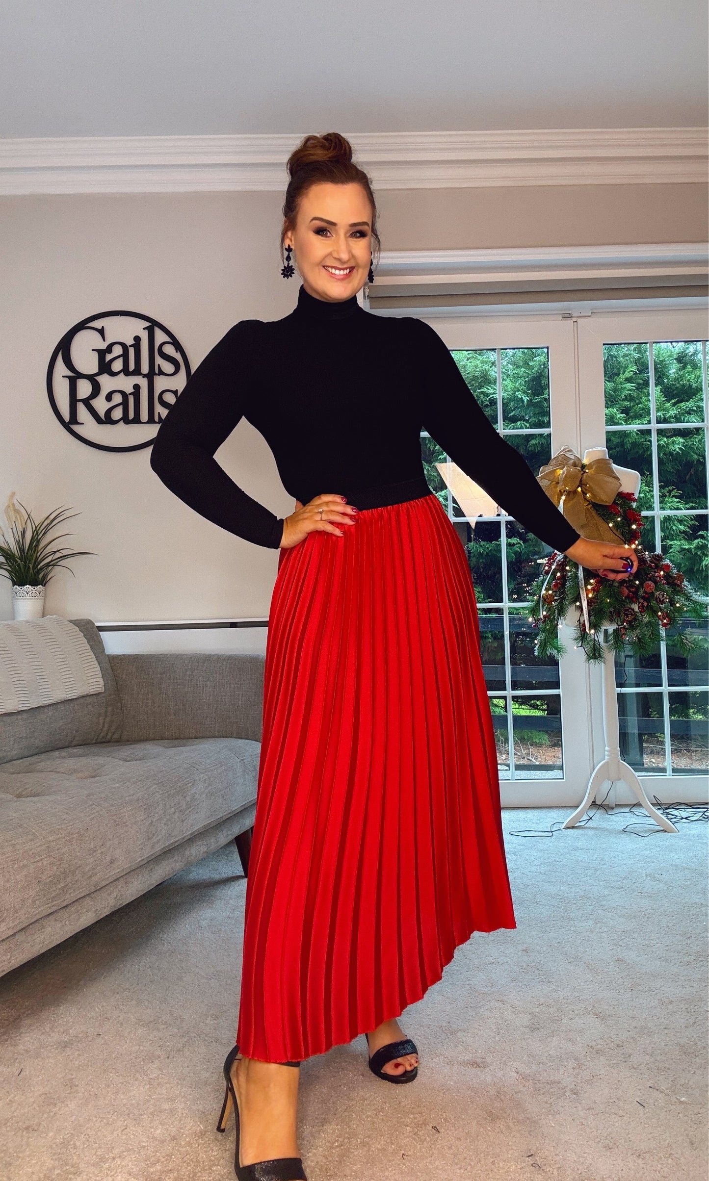 RED SATIN PLEATED SKIRT