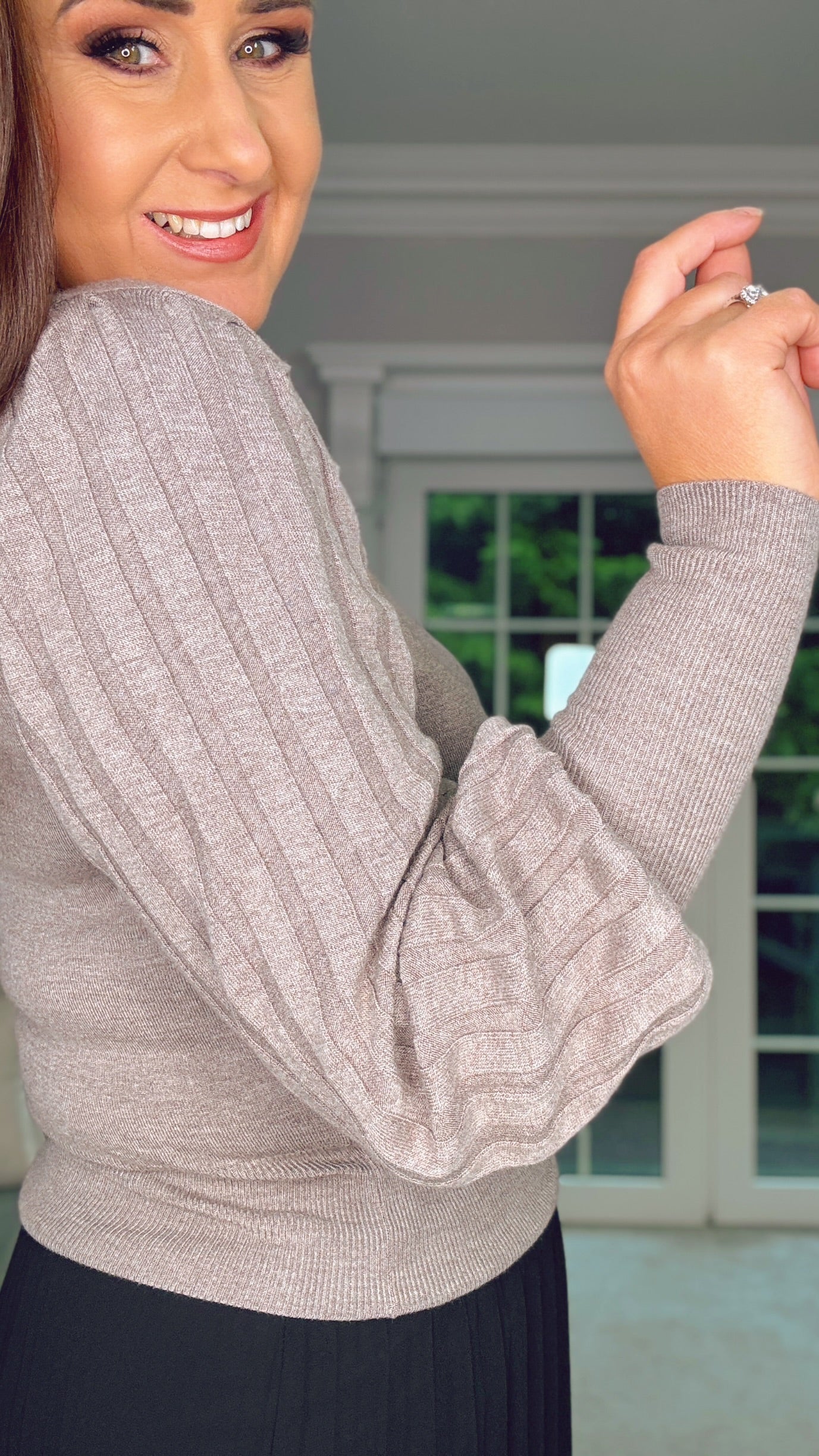 TAUPE FINE KNIT with EXAGGERATED SHOULDER