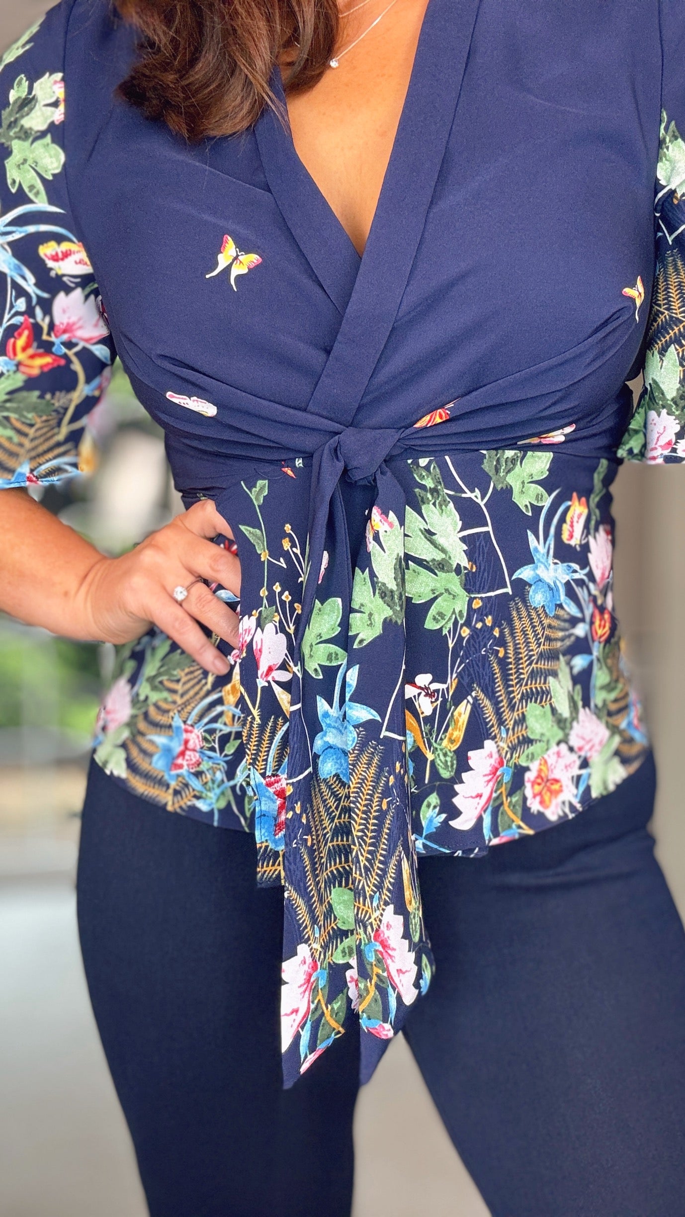 NAVY FLORAL GIRL IN MIND WRAP BELTED TOP