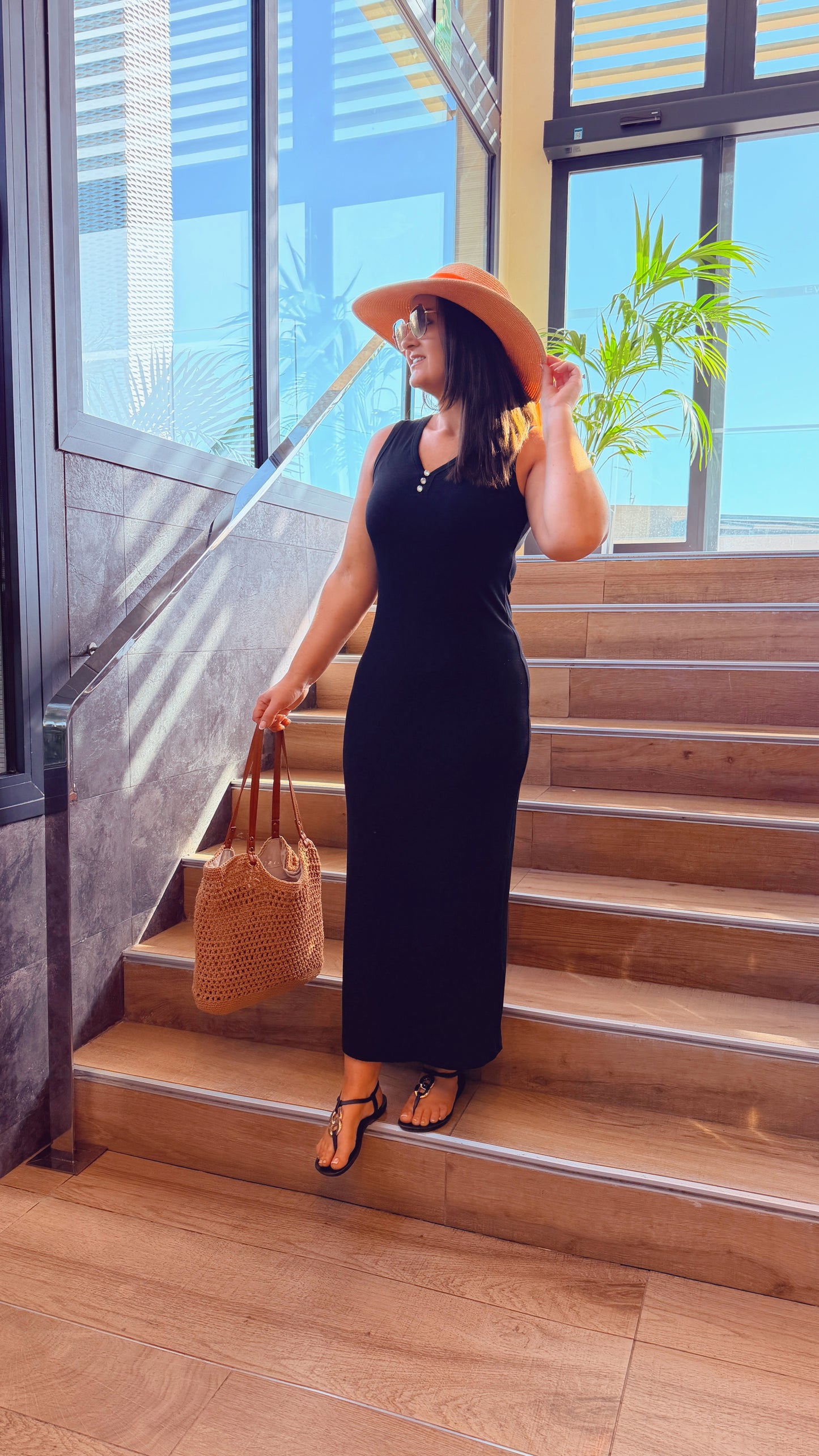 SENSS BLACK RIBBED MAXI DRESS