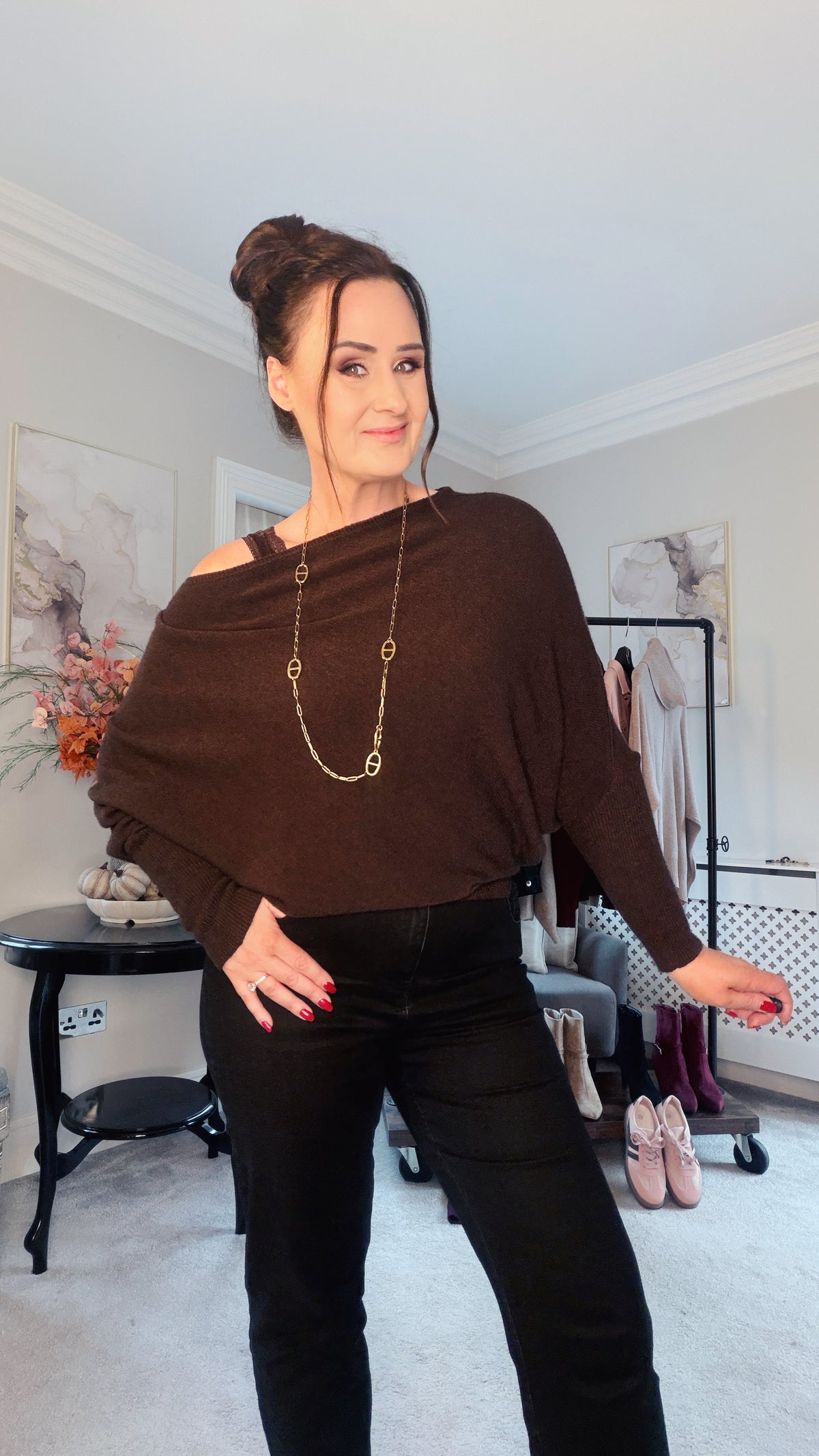 OFF SHOULDER BROWN JUMPER