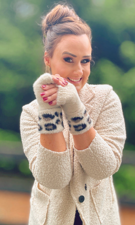 FINGERLESS LEOPARD GLOVES