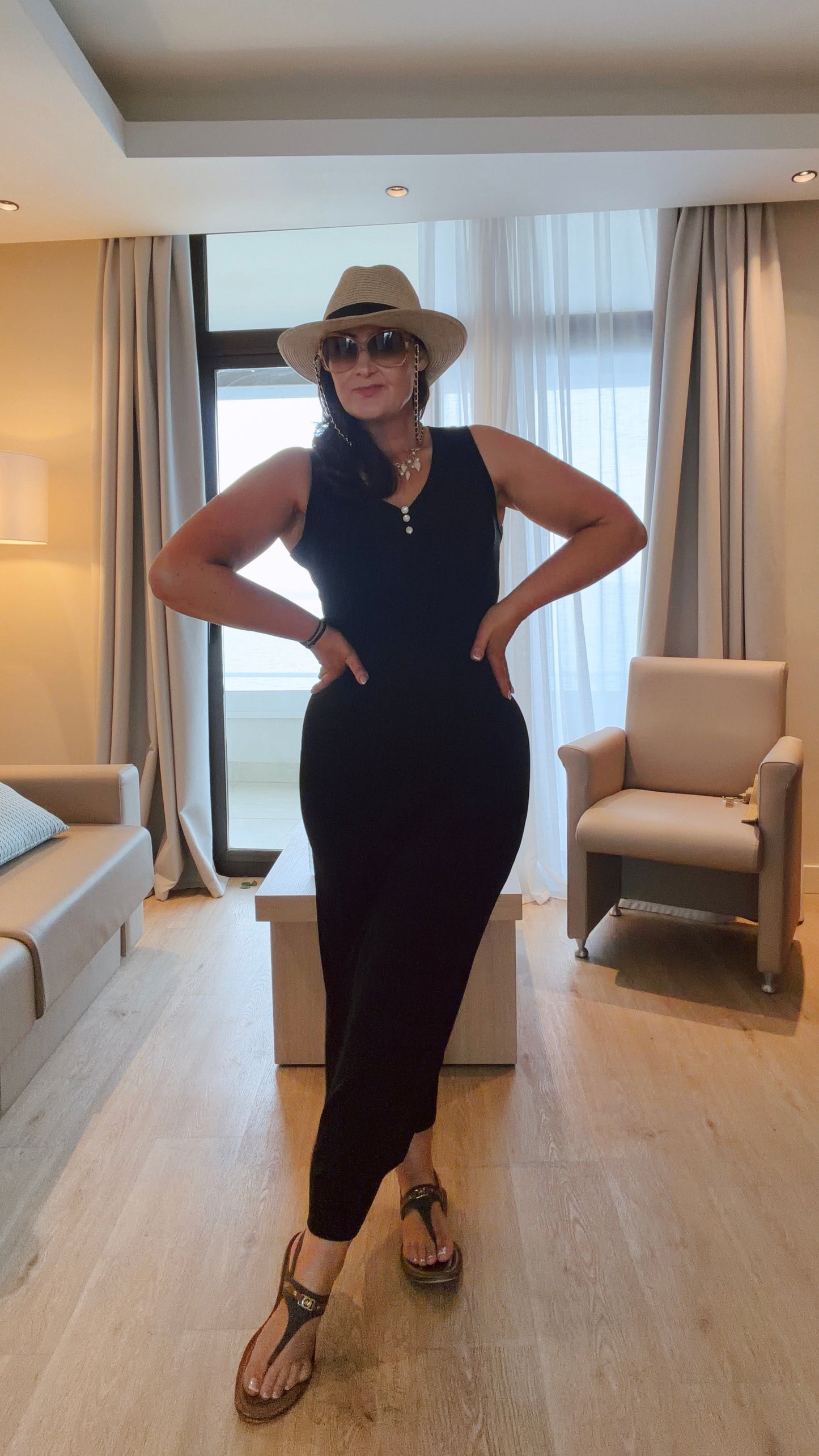 SENSS BLACK RIBBED MAXI DRESS