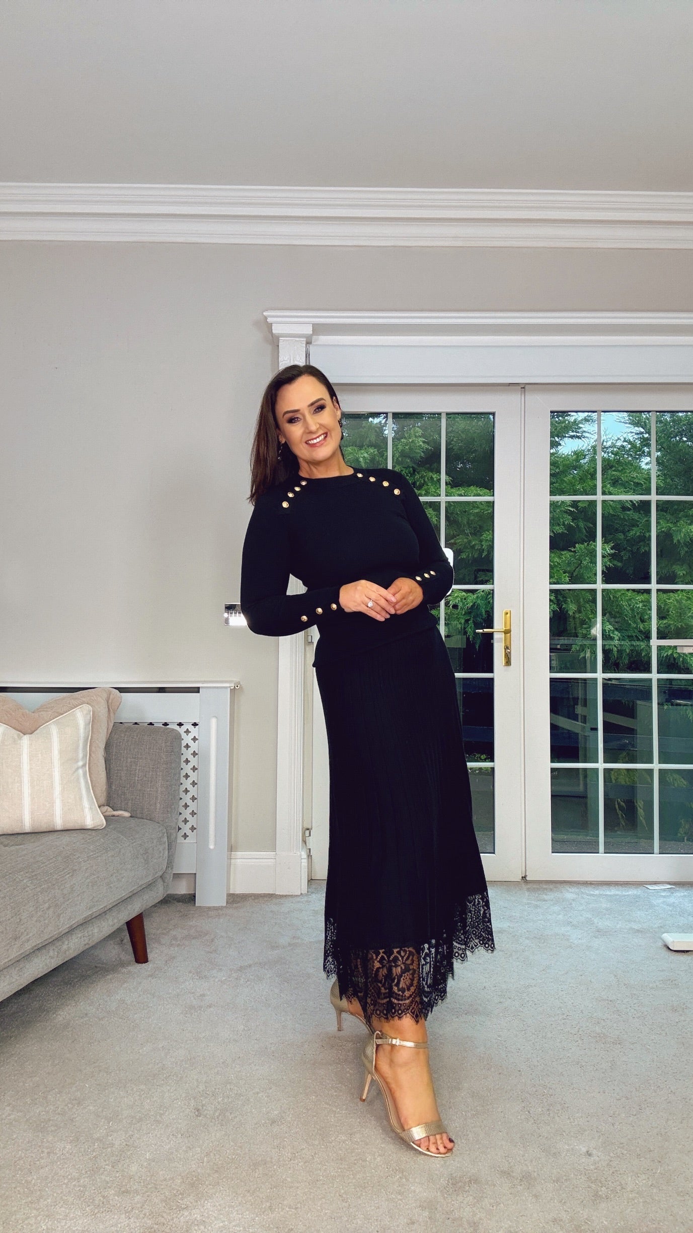 BLACK KNIT PLEATED SKIRT with LACE HEM