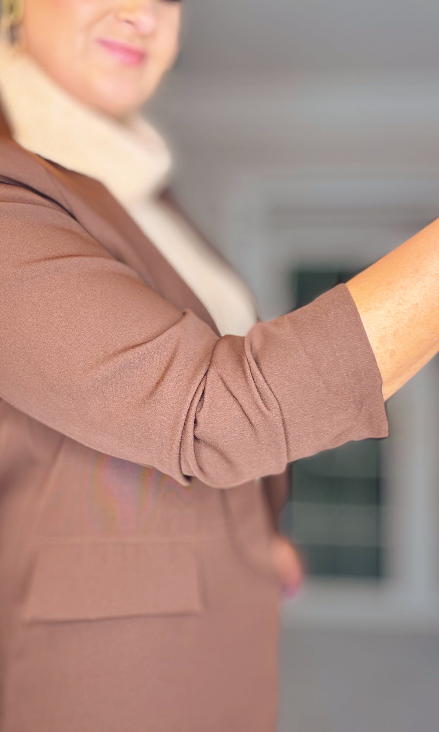 BROWN BLAZER