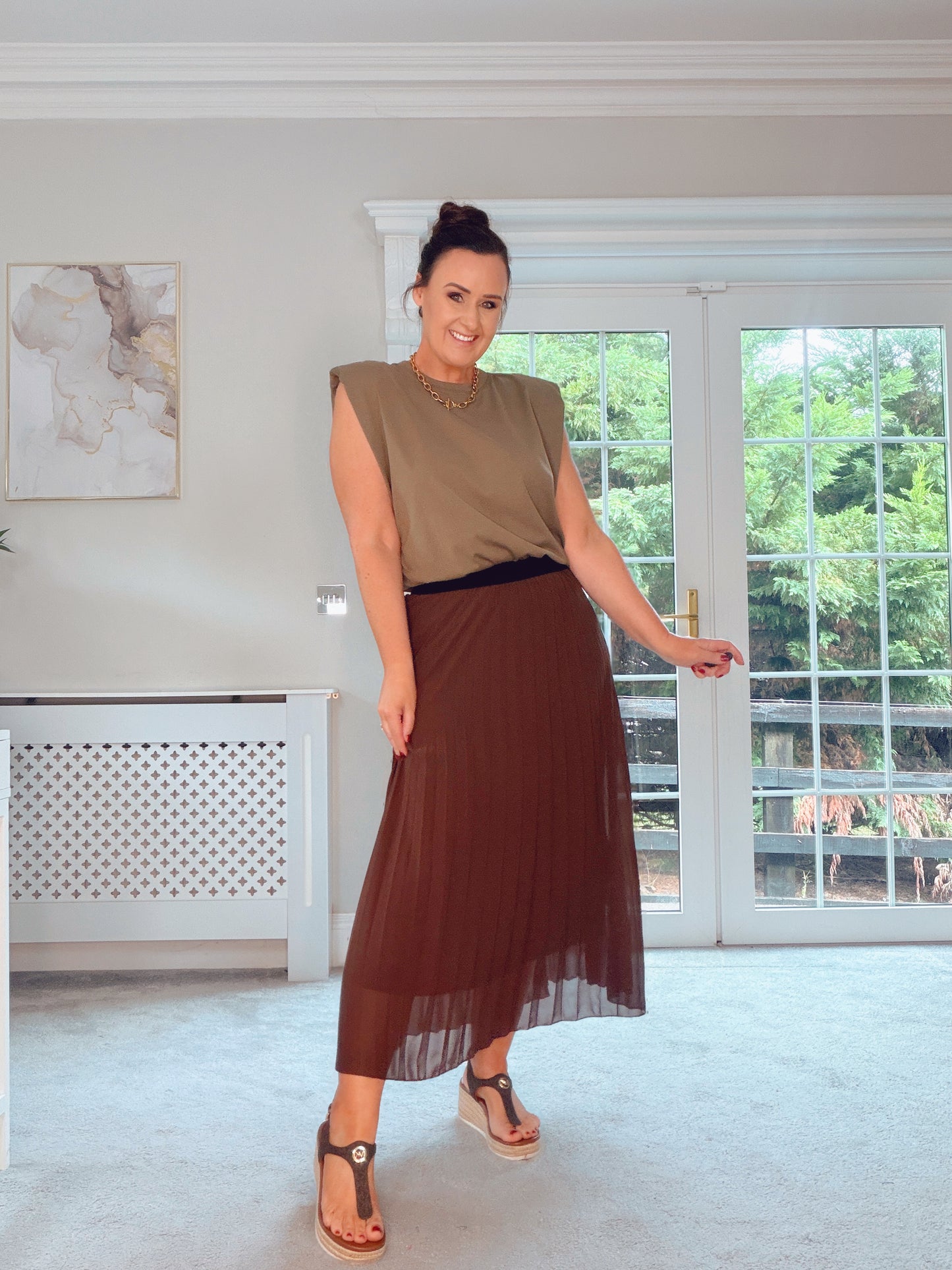 BROWN PLEATED SKIRT