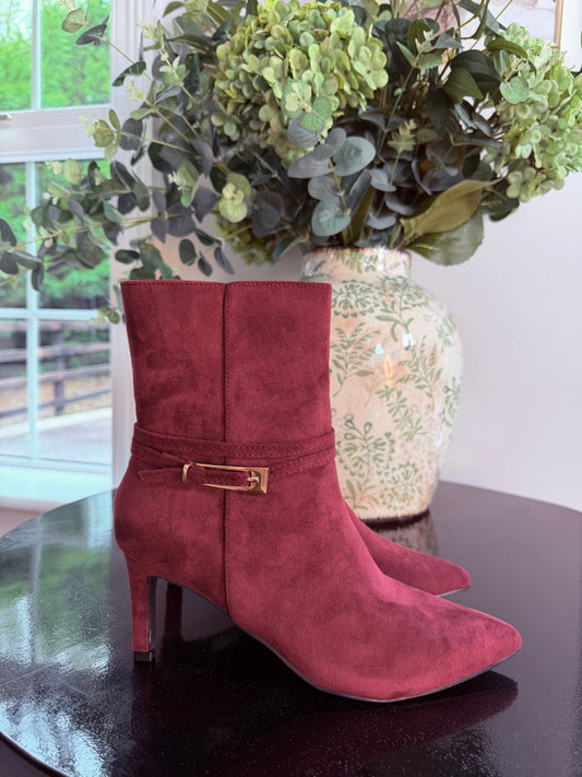 BURGUNDY BUCKLE ANKLE BOOTS