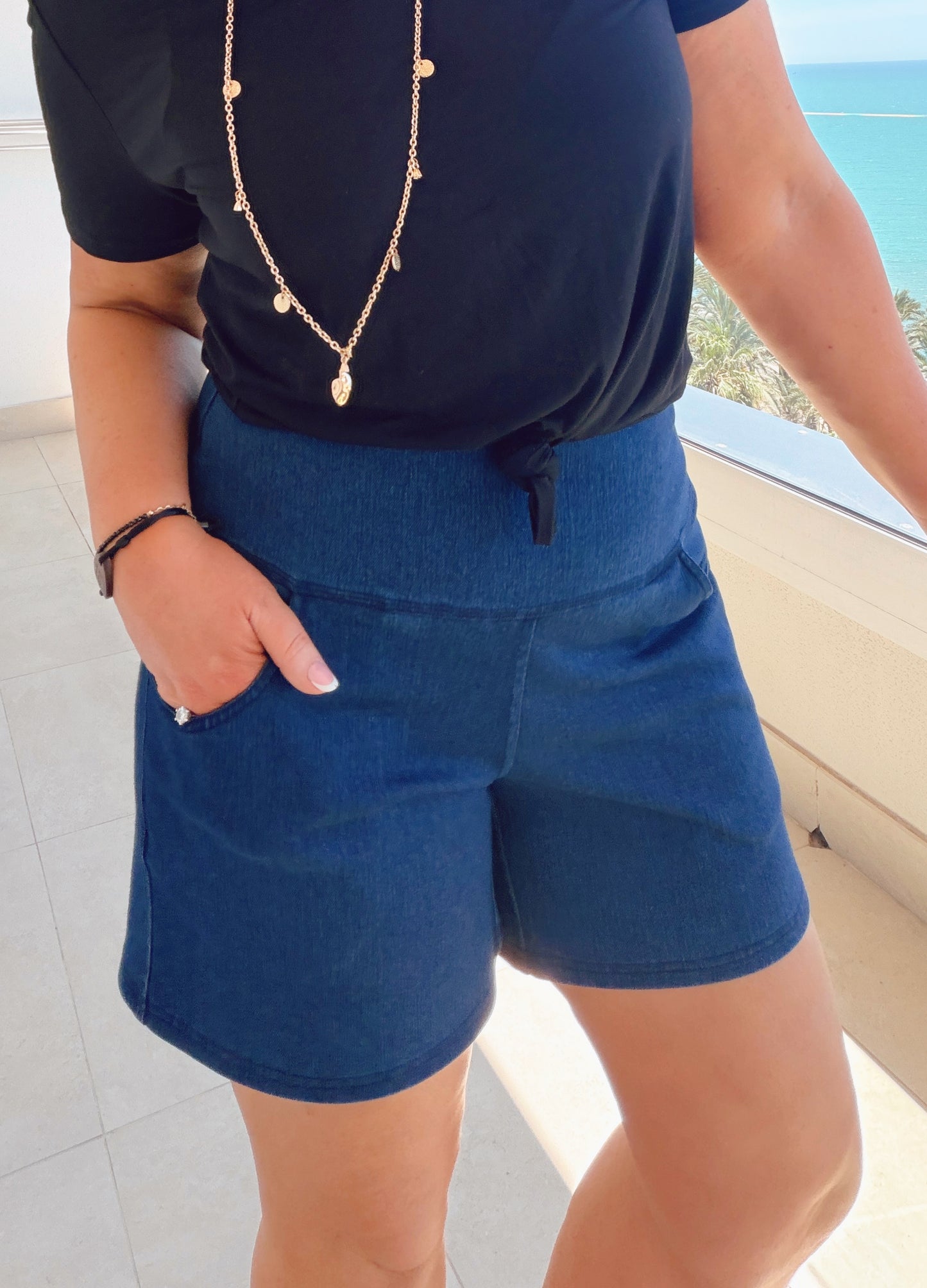 SENSS STRETCH DENIM SHORTS