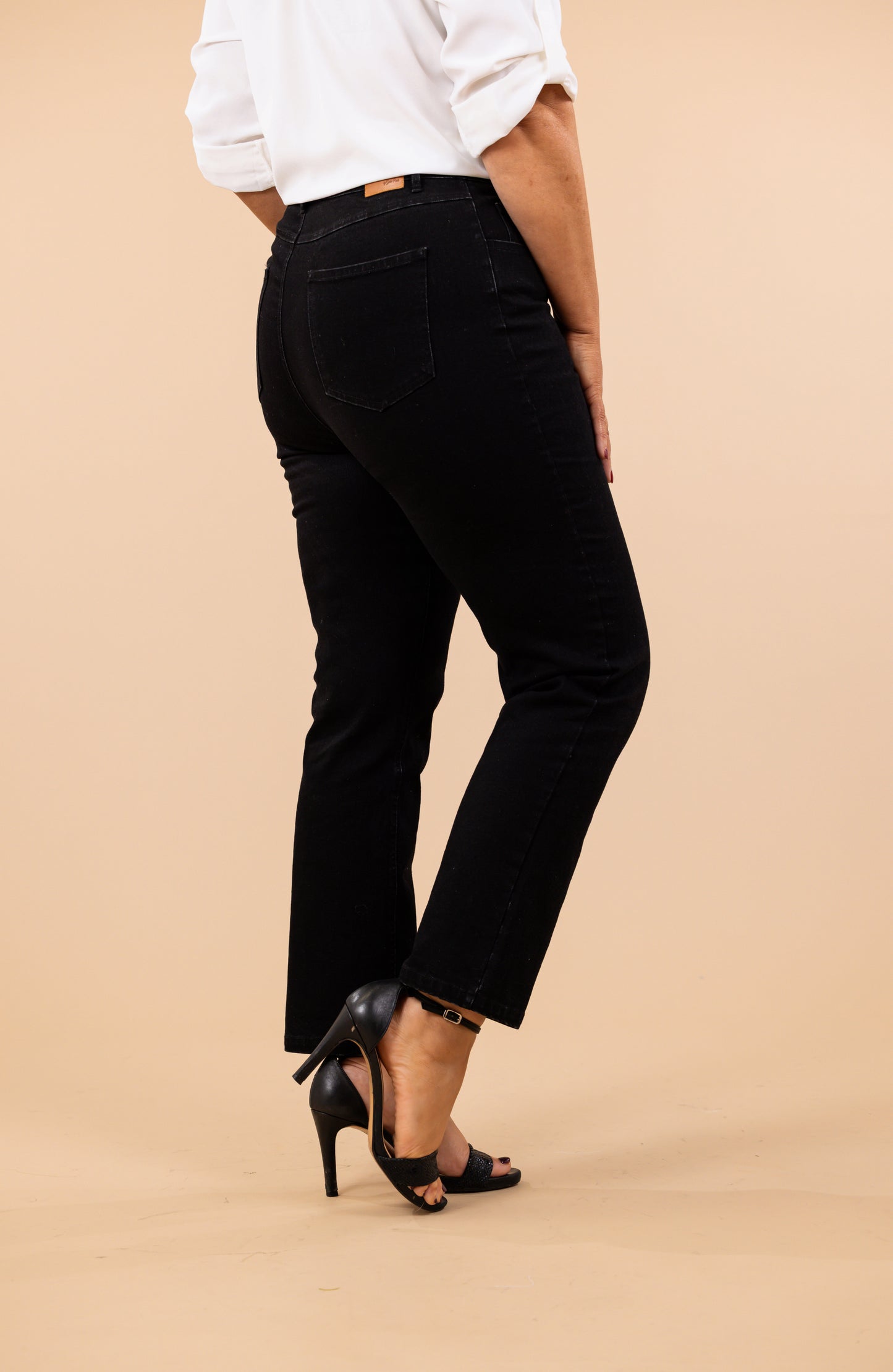 THE SENSS MOM JEANS - BLACK
