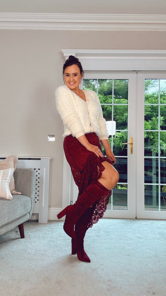 BURGUNDY LACE SKIRT with short skirt