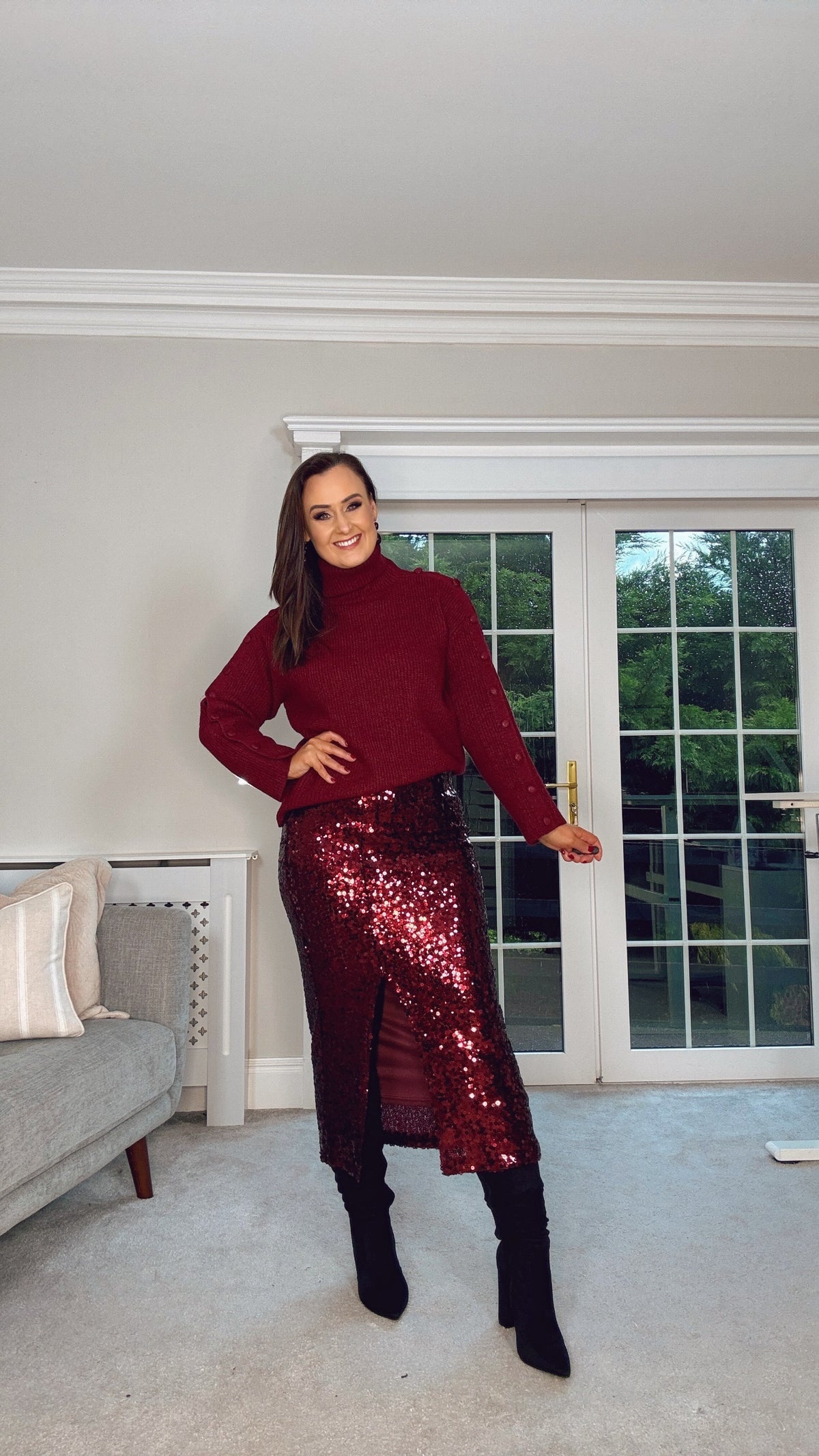 BURGUNDY SEQUIN MIDI STRETCH SKIRT