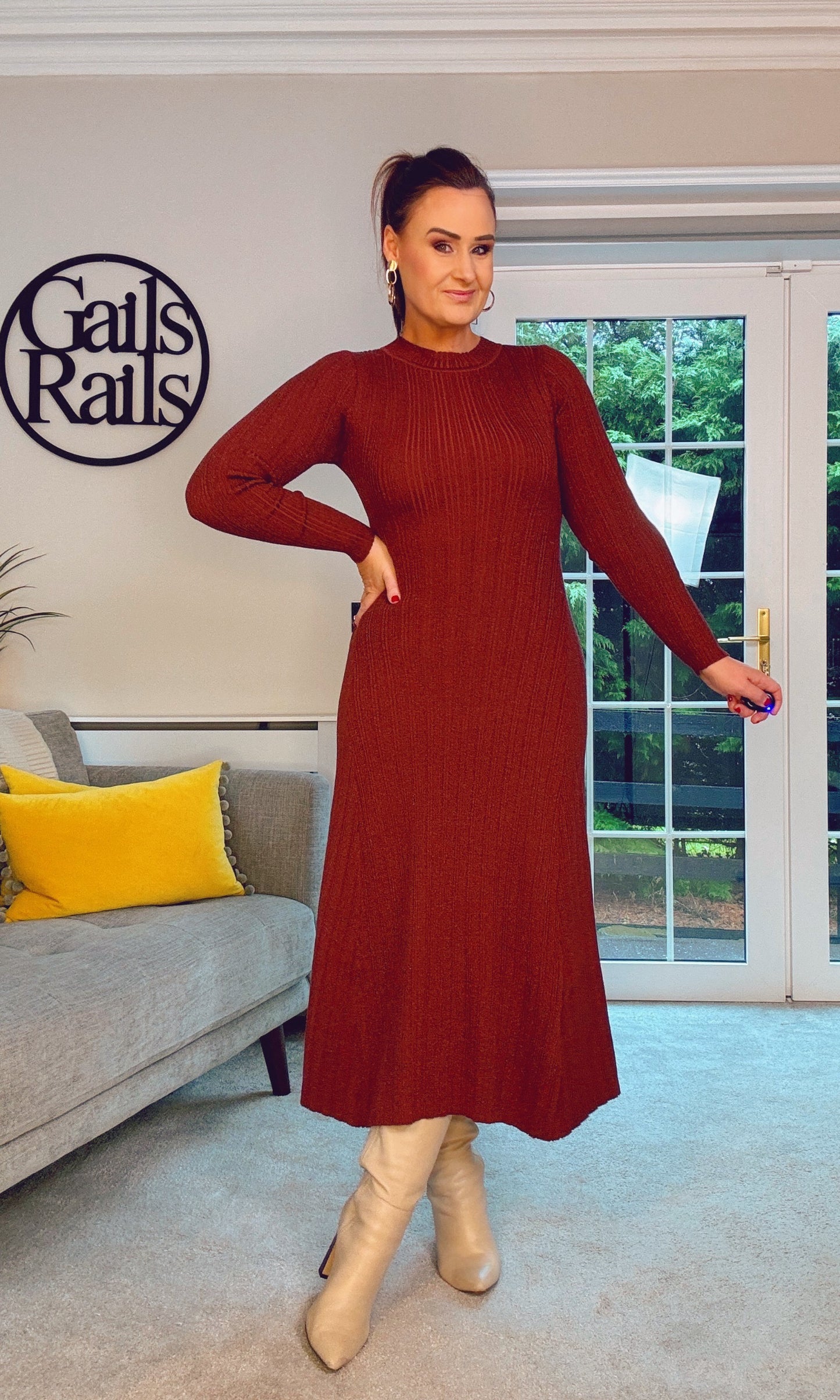 BURGUNDY MIDI KNIT DRESS