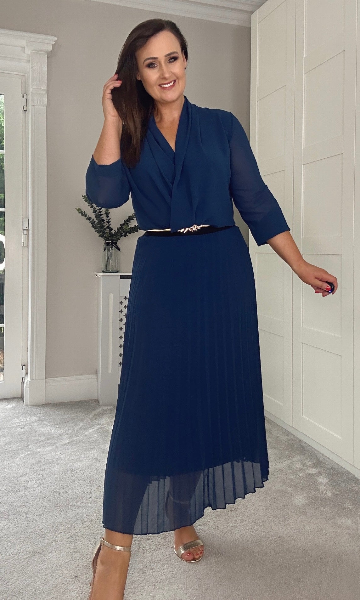 NAVY Pleated Midi Skirt